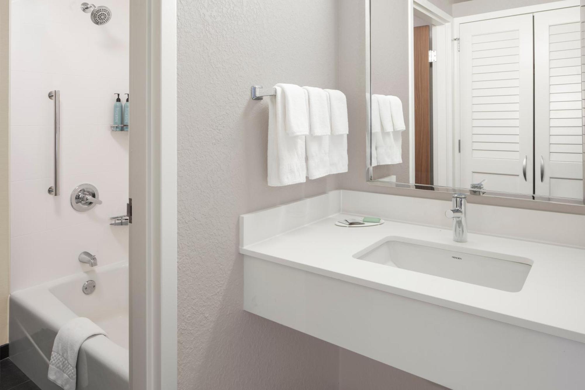 Courtyard By Marriott Little Rock West Hotel Buitenkant foto